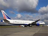 Rрупнейшая частная авиакомпания России "Трансаэро" оказалась не в состоянии обслуживать долги, составляющие вместе с лизинговыми обязательствами около 250 млрд рублей. Из них компания должна банкам примерно 85 млрд рублей Rрупнейшая частная авиакомпания России "Трансаэро" оказалась не в состоянии обслуживать долги, составляющие вместе с лизинговыми обязательствами около 250 млрд рублей. Из них компания должна банкам примерно 85 млрд рублей