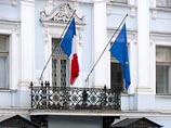 Акция в виде одиночных пикетов против французского журнала Charlie Hebdo, опубликовавшего карикатуры на тему катастрофы А321, прошла у консульства Франции в Петербурге Акция в виде одиночных пикетов против французского журнала Charlie Hebdo, опубликовавшего карикатуры на тему катастрофы А321, прошла у консульства Франции в Петербурге