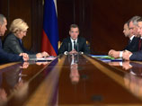 Премьер-министр России Дмитрий Медведев считает, что ситуация с временным запретом на полеты российских авиакомпаний в Египет и ее последствия не будут краткосрочными Премьер-министр России Дмитрий Медведев считает, что ситуация с временным запретом на полеты российских авиакомпаний в Египет и ее последствия не будут краткосрочными