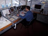 Летевший на Камчатку Airbus A319 экстренно сел в Хабаровске из-за треснувшего лобового стекла Летевший на Камчатку Airbus A319 экстренно сел в Хабаровске из-за треснувшего лобового стекла