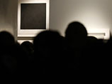 Экспертам Третьяковской галереи удалось расшифровать надпись, предположительно оставленную самым знаменитым русским абстракционистом Казимиром Малевичем на картине "Черный квадрат"
