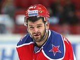 Хоккейный ЦСКА планирует подписать новый контракт с Александром Радуловым 