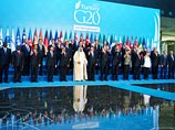 "Мы не просто согласились реструктуризовать украинский долг, а мы предложили лучшие условия, чем от нас просил Международный валютный фонд", - рассказал Путин журналистам на пресс-конференции после завершения саммита G20