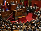 Президент Франции Франсуа Олланд выступил перед двумя палатами французского парламента. Его выступление стало ответом на произошедшие 13 ноября теракты в Париже, жертвами которых стали 129 человек и более 350 получили ранения