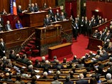 Президент Франции Франсуа Олланд выступил перед двумя палатами французского парламента. Его выступление стало ответом на произошедшие 13 ноября теракты в Париже, жертвами которых стали 129 человек и более 350 получили ранения Президент Франции Франсуа Олланд выступил перед двумя палатами французского парламента. Его выступление стало ответом на произошедшие 13 ноября теракты в Париже, жертвами которых стали 129 человек и более 350 получили ранения