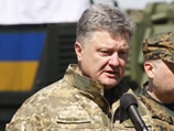 Президент Украины Петр Порошенко, который на днях заявил об эскалации конфликта на Донбассе, разрешил пустить в страну военных США и НАТО, подписав соответствующий закон