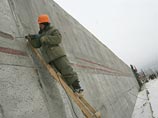 В Петербурге несколько дней ищут заключенных, сбежавших со стройки нового СИЗО "Кресты" В Петербурге несколько дней ищут заключенных, сбежавших со стройки нового СИЗО "Кресты"