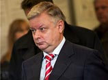Глава ФМС Константин Ромодановский сообщил, что именно так члены семьи и поступили, повторно подав ходатайство о признании их в России беженцами Глава ФМС Константин Ромодановский сообщил, что именно так члены семьи и поступили, повторно подав ходатайство о признании их в России беженцами