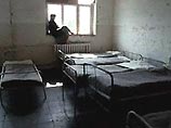 Как сообщили в пресс-центре группировки внутренних войск в Чечне, госпиталь находился в одном из жилых домов и представлял собой хирургический комплекс, где проводились быстрые операции