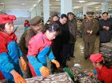 Ким Чен Ын проинспектировал рыбный комбинат 313-й воинской части