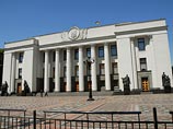 Представитель ведомства рассказал, что в Верховную Раду Украины уже внесен законопроект, который позволит убрать привязку заочного судопроизводства к международному розыску