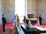 Возложение венка к Монументу Независимости Возложение венка к Монументу Независимости
