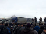 Двоих дальнобойщиков задержали в Екатеринбурге после участия в акции против системы "Платон" Двоих дальнобойщиков задержали в Екатеринбурге после участия в акции против системы "Платон"