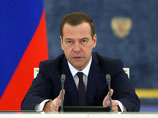 Премьер-министр России Дмитрий Медведев назвал преступными действиями атаку ВВС Турции на российский самолет Су-24 в Сирии