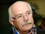 Михалков признался, что его творчество определило индийское кино, и спел песню Раджа Капура Михалков признался, что его творчество определило индийское кино, и спел песню Раджа Капура