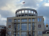 Мосгорсуд смягчил наказание активисту незарегистрированной партии "Другая Россия" Олегу Миронову, который получил три года колонии строгого режима за попытку сорвать концерт рок-музыканта Андрея Макаревича в сентябре 2014 года Мосгорсуд смягчил наказание активисту незарегистрированной партии "Другая Россия" Олегу Миронову, который получил три года колонии строгого режима за попытку сорвать концерт рок-музыканта Андрея Макаревича в сентябре 2014 года