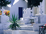 Из-за кризиса в Греции начали выкапывать мертвых: денег не хватает даже на то, чтобы хранить выкопанные останки