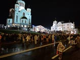 Верующие во время крестного хода от Храма-на-Крови в Екатеринбурге до монастыря Святых Царственных Страстотерпцев на Ганиной яме в память о гибели в Екатеринбурге царской семьи Романовых, июль 2014 года Верующие во время крестного хода от Храма-на-Крови в Екатеринбурге до монастыря Святых Царственных Страстотерпцев на Ганиной яме в память о гибели в Екатеринбурге царской семьи Романовых, июль 2014 года