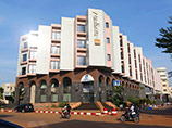 20 ноября боевики напали на гостиницу Radisson Blu, захватив в заложники 170 человек