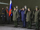 Там борт встречали министр обороны РФ Сергей Шойгу и главнокомандующий ВКС Виктор Бондарев