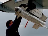"Российские истребители-бомбардировщики Су-34 сегодня впервые вылетели на задание не только с авиационными бомбами ОФАБ-500 и корректируемыми авиабомбами КАБ-500, но и с ракетами "воздух-воздух"