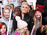 Pink стала послом ЮНИСЕФ и начала работать в детской программе Pink стала послом ЮНИСЕФ и начала работать в детской программе