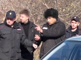 Алтайские полицейские задержали на улице водителя внедорожника, которого подозревают в бандитизме. 15 лет предполагаемый лидер гангстеров оставался безнаказанным