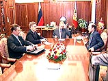 ...с участием Михаила Касьянова, Александра Волошина, Сергея Иванова и ряда силовых министров ...с участием Михаила Касьянова, Александра Волошина, Сергея Иванова и ряда силовых министров