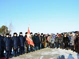 Имена погибших в Сирии пилота Пешкова и морпеха Позынича увековечили в Амурской области Имена погибших в Сирии пилота Пешкова и морпеха Позынича увековечили в Амурской области