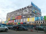 Телецентр "Останкино" обносят колючей проволокой в "превентивных" целях (ФОТО) Телецентр "Останкино" обносят колючей проволокой в "превентивных" целях (ФОТО)