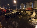 ДТП произошло в ночь на 16 октября возле Крымского моста: водитель Ferrari на большой скорости не справился с управлением, выехал на полосу встречного движения и совершил столкновение с двумя автомашинами
