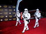 Мировая премьера "Звездных войн" в США: зрителями седьмого эпизода стали более 5 тысяч человек Мировая премьера "Звездных войн" в США: зрителями седьмого эпизода стали более 5 тысяч человек