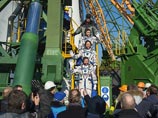 На борту "Союза ТМА-19М" на станцию прибыл экипаж очередной 46/47 экспедиции, в которую вошли космонавт Юрий Маленченко (Роскосмос), астронавты Тимоти Копра (НАСА) и Тимоти Пик (ЕКА). Возвращение экипажа предварительно намечено на 5 июня 2016 года