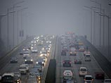 В Пекине второй раз объявлен "красный" уровень тревоги из-за смога В Пекине второй раз объявлен "красный" уровень тревоги из-за смога