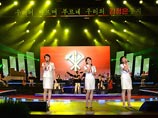 Китайские гастроли женской поп-группы Moranbong Band из КНДР сорвались из-за цензоров и "антиамериканских" песен Китайские гастроли женской поп-группы Moranbong Band из КНДР сорвались из-за цензоров и "антиамериканских" песен