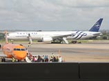 На борту самолета Air France, совершившего посадку в Кении, найдена бомба