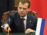 Медведев подписал постановление об ответных мерах в отношении Украины Медведев подписал постановление об ответных мерах в отношении Украины