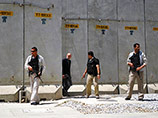 В Афганистане террорист-смертник атаковал иностранных военных. Инцидент произошел возле авиабазы Баграм, сообщает Reuters. Погибли пять человек, еще шесть были ранены