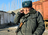 Жители села в Киргизии требуют выселить семью, чьи родственники воюют в рядах сирийских боевиков Жители села в Киргизии требуют выселить семью, чьи родственники воюют в рядах сирийских боевиков
