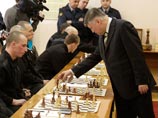 Анатолий Карпов регулярно участвует в шахматных турнирах с осужденными и сотрудниками тюремного ведомства