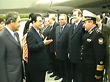 Впервые в Приморье встретили чиновника такого высокого ранга. Также впервые местный аэропорт принимал такой крупногабаритный самолет Впервые в Приморье встретили чиновника такого высокого ранга. Также впервые местный аэропорт принимал такой крупногабаритный самолет