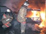 В Петербурге за ночь сгорели 13 автомобилей: ищут поджигателей в шапках Санта-Клауса