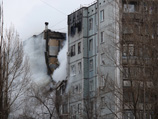 Причины взрыва дома в Волгограде не определены, рассматриваются различные версии, в том числе применение взрывного устройства