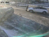 В Иркутске жена чиновника сбила парковщика, преградившего дорогу ее кроссоверу (ВИДЕО)
