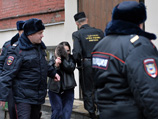 Беджамов является братом совладелицы и президента "Внешпромбанка" Ларисы Маркус, арестованной 22 декабря по подозрению в мошенничестве