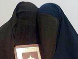 В Сирии члены женской вооруженной бригады "Аль-Ханса", входящей в структуру запрещенной в РФ террористической организации "Исламское государство" (ИГ, ИГИЛ или ДАИШ), убили женщину за то, что она кормила грудью своего новорожденного ребенка В Сирии члены женской вооруженной бригады "Аль-Ханса", входящей в структуру запрещенной в РФ террористической организации "Исламское государство" (ИГ, ИГИЛ или ДАИШ), убили женщину за то, что она кормила грудью своего новорожденного ребенка