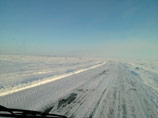 В снежном заторе на оренбургской трассе погиб водитель