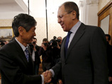 Экс-глава МИД Японии передал Лаврову послание премьера Абэ Путину Экс-глава МИД Японии передал Лаврову послание премьера Абэ Путину