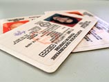 Столичная Госавтоинспекция может аннулировать водительское удостоверение, выданное москвичу-пастафарианцу - последователю веры в макаронного бога. Он сфотографировался на документы в вязаном дуршлаге