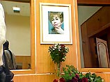 В Москве состоялся вечер памяти Раисы Горбачевой, в котором приняла участие супруга президента России Людмила Путина. По ее словам, она и Владимир Путин очень сопереживали горе семьи Горбачевых В Москве состоялся вечер памяти Раисы Горбачевой, в котором приняла участие супруга президента России Людмила Путина. По ее словам, она и Владимир Путин очень сопереживали горе семьи Горбачевых